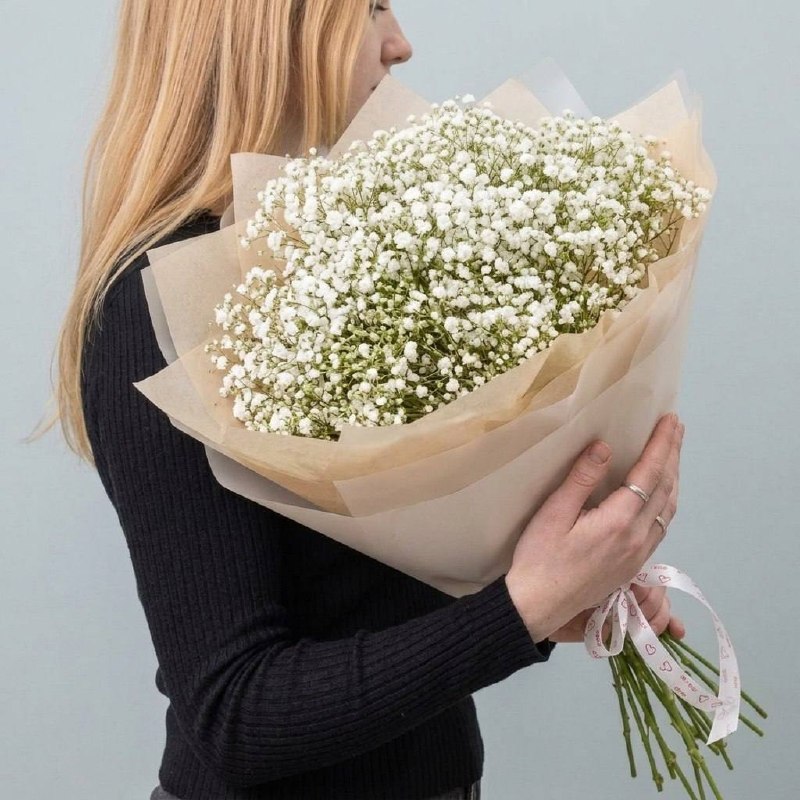 Моно-букет из белой гипсофилы